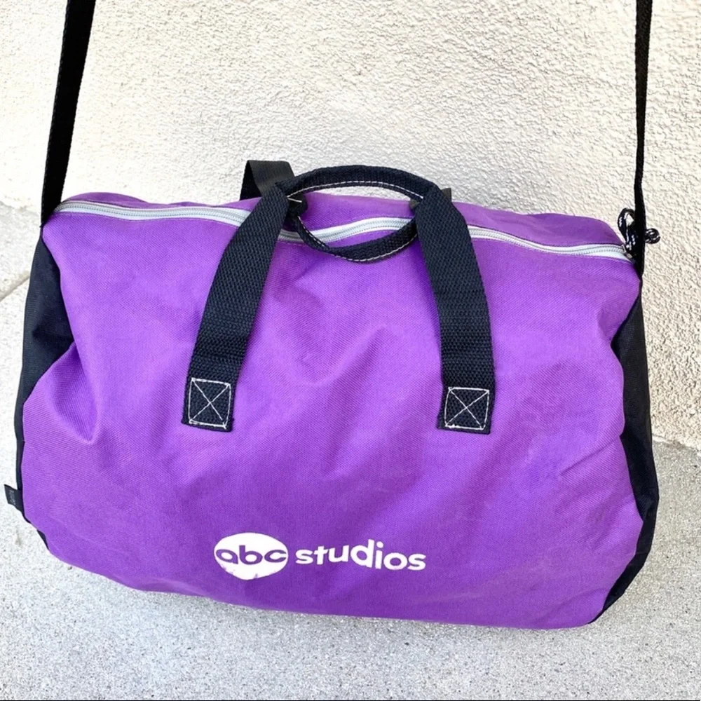 American Housewife tv show DUFFLE bag tote gym bag ABC sitcom big overnighter